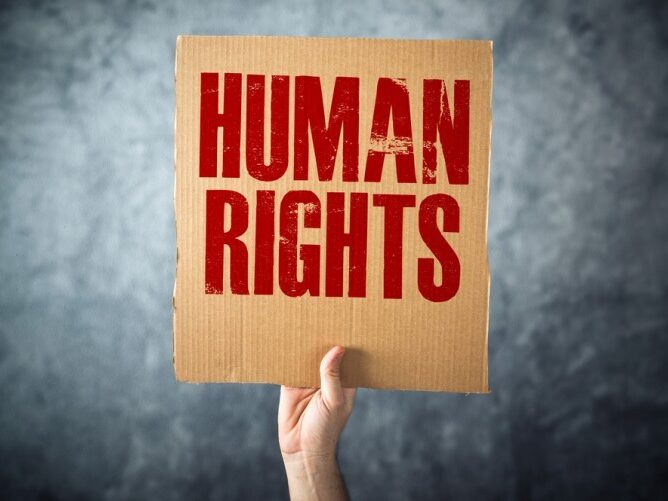 Gedanken von der RightsCon: Was bildet Vertrauen?